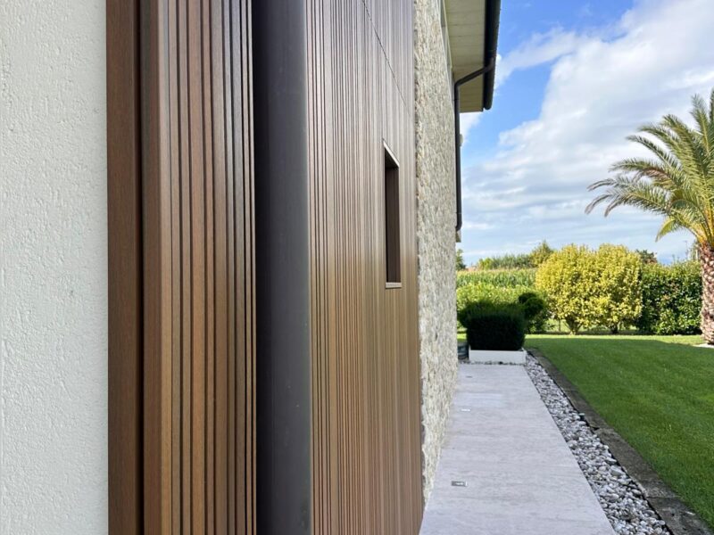 Rivestimento WPC per una casa vicino a Mussolente