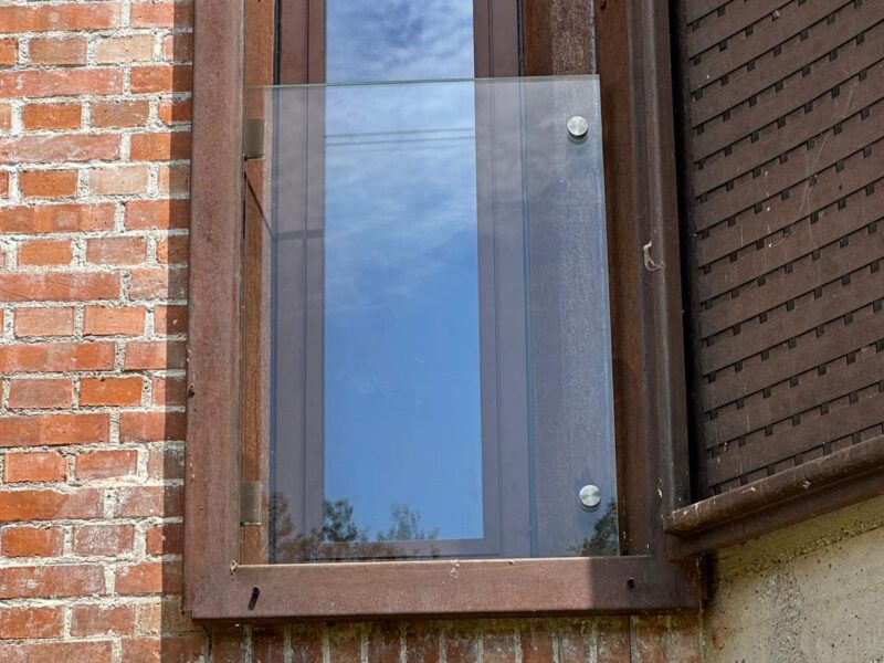 Serramenti Corten, balconi e vetro a Vedelago